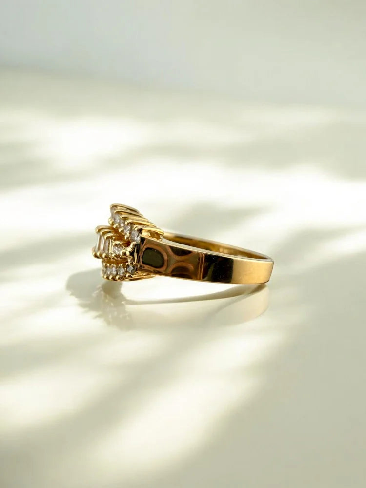 Diamond Cluster Ring with Sparkling VS Diamonds - 14K Solid Gold - Free shipping - 7