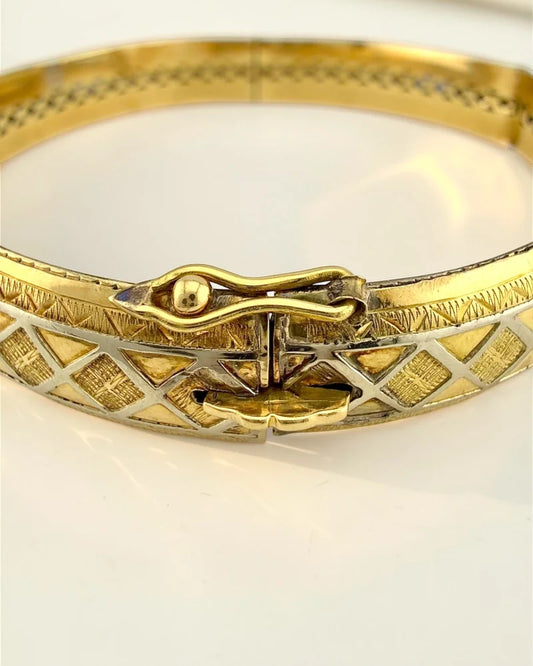 Vintage 14K to 16K Gold Ornate Hinged Bangle - 14K Solid Gold - Free shipping - 2