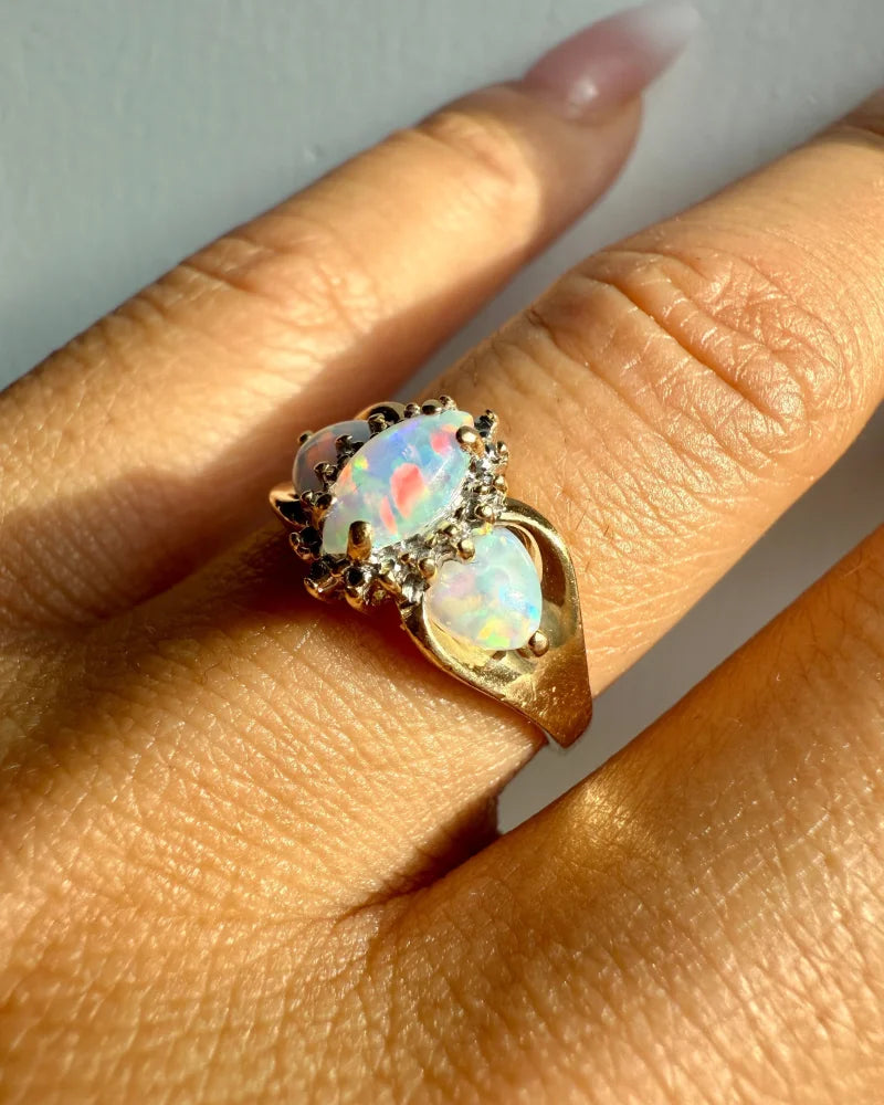 Vintage Fiery Opal & Diamond 10K Gold Ring - 14K Solid Gold - Free shipping - 7