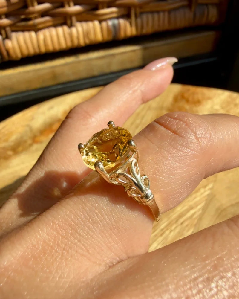 10K Gold 4 ct Citrine Ring - 10K Gold - Free shipping - 4