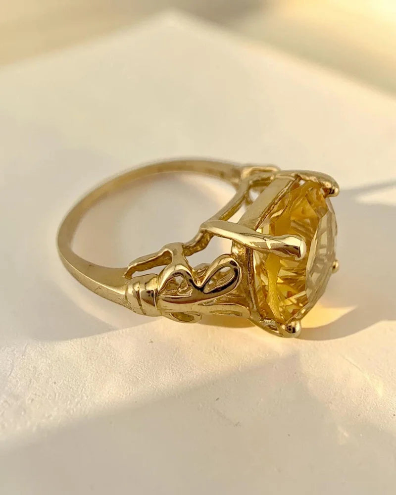 10K Gold 4 ct Citrine Ring - 10K Gold - Free shipping - 10