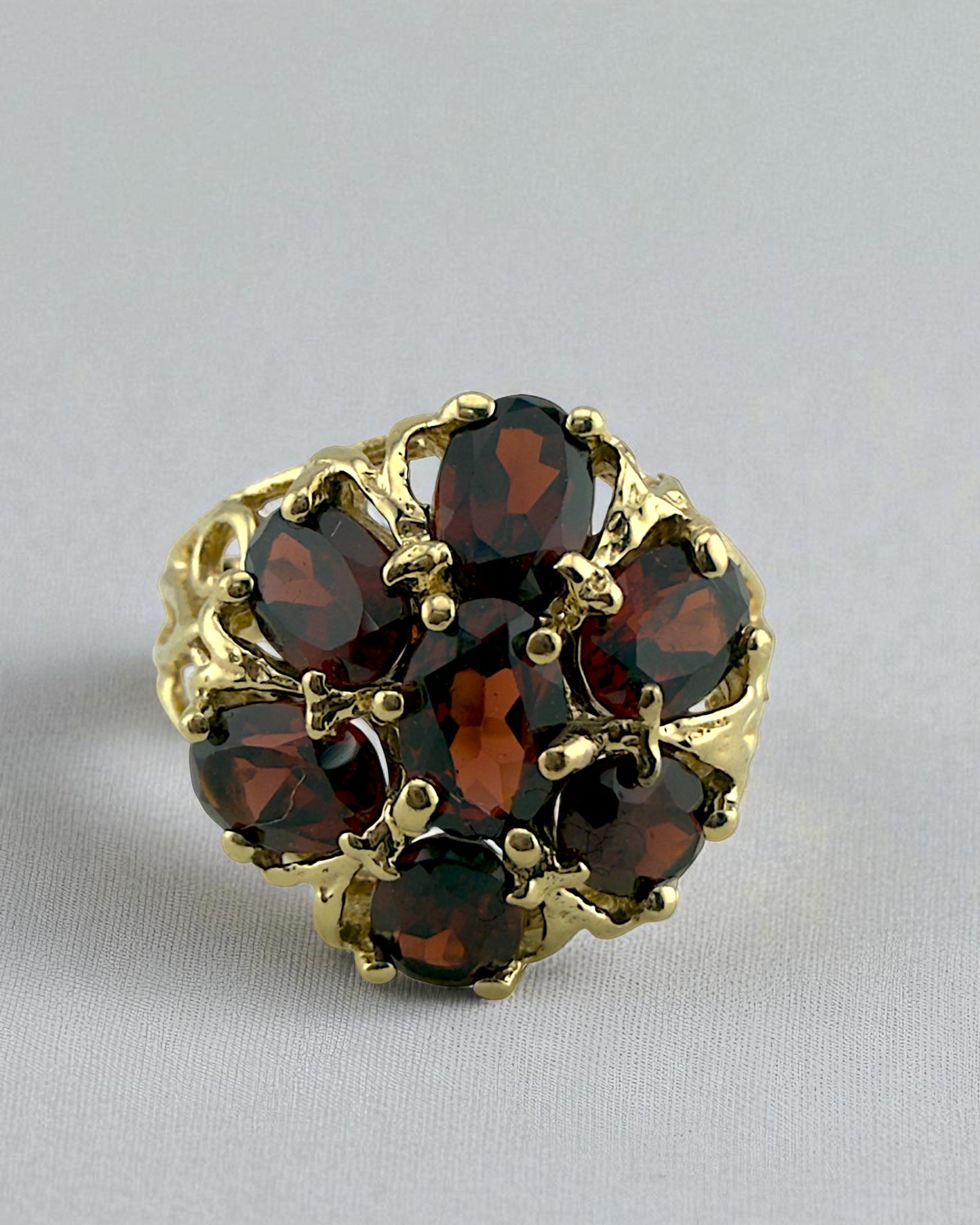Vintage Red Garnet Filigree Gold Ring