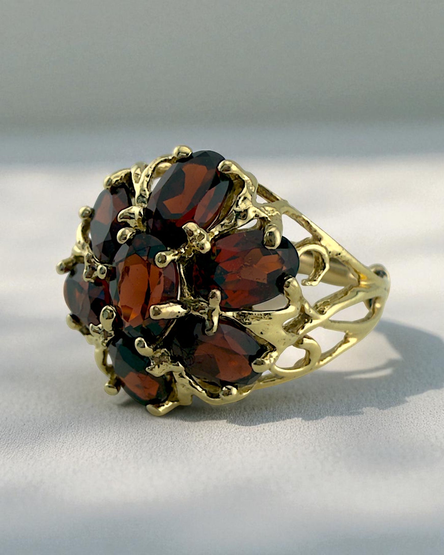 Vintage Red Garnet Filigree Gold Ring