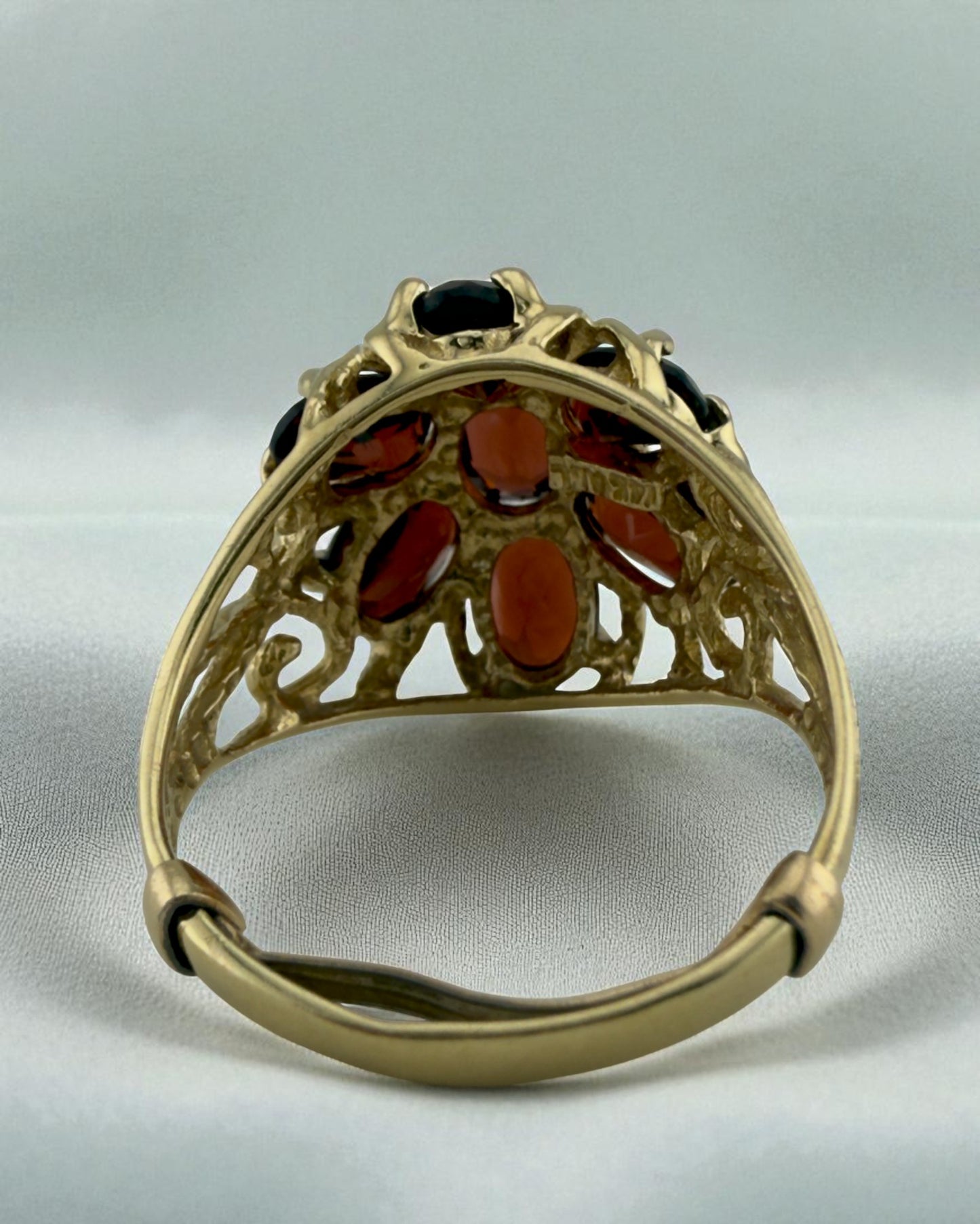 Vintage Red Garnet Filigree Gold Ring