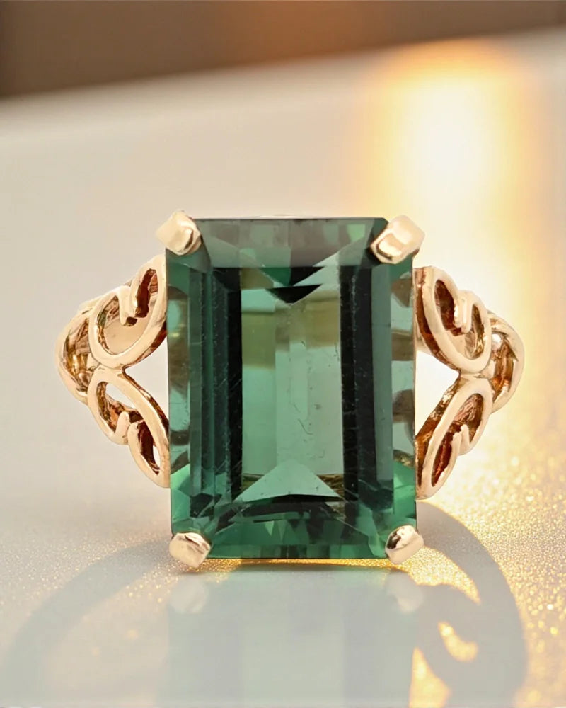 Estate 8.17 ct Green Tourmaline Filigree Ring in 10K Gold - 10K Gold - Free shipping - 1