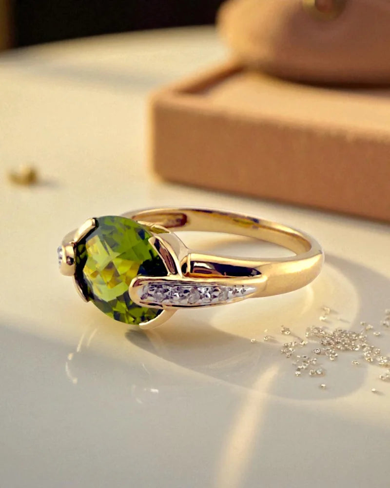 Mid-Century Vintage Peridot & Diamond Ring - 14K Solid Gold - Free shipping - 3