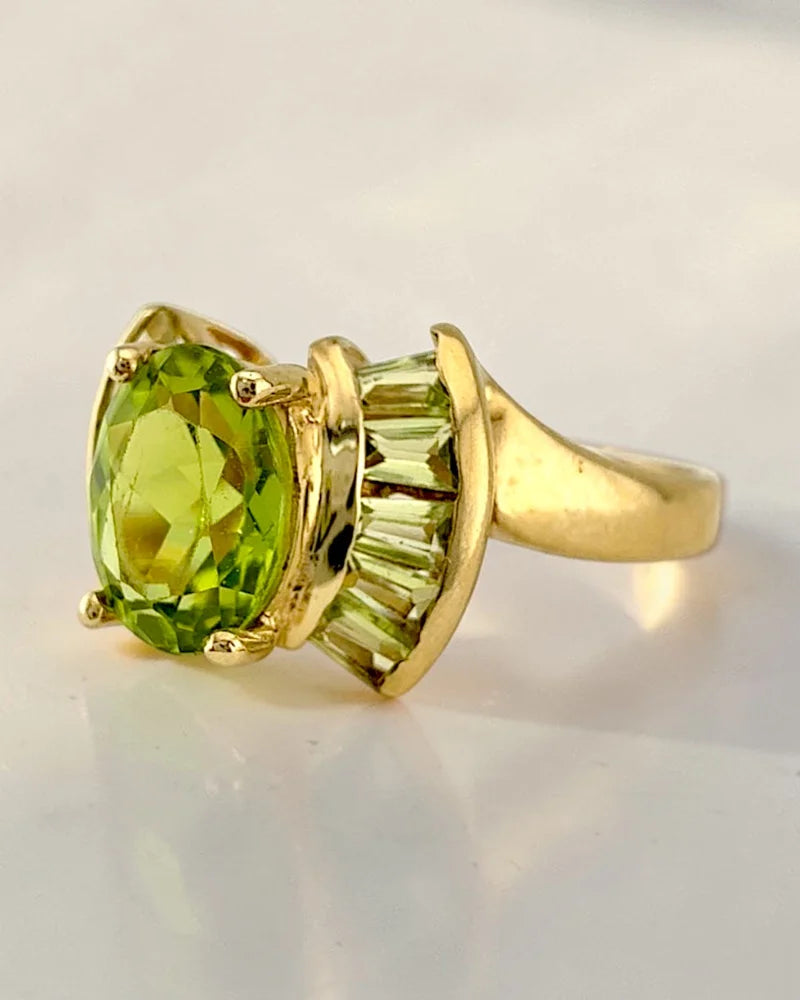 Vintage 10K Gold 1.40 Ct Peridot Ring - 10K Gold - Free shipping - 3