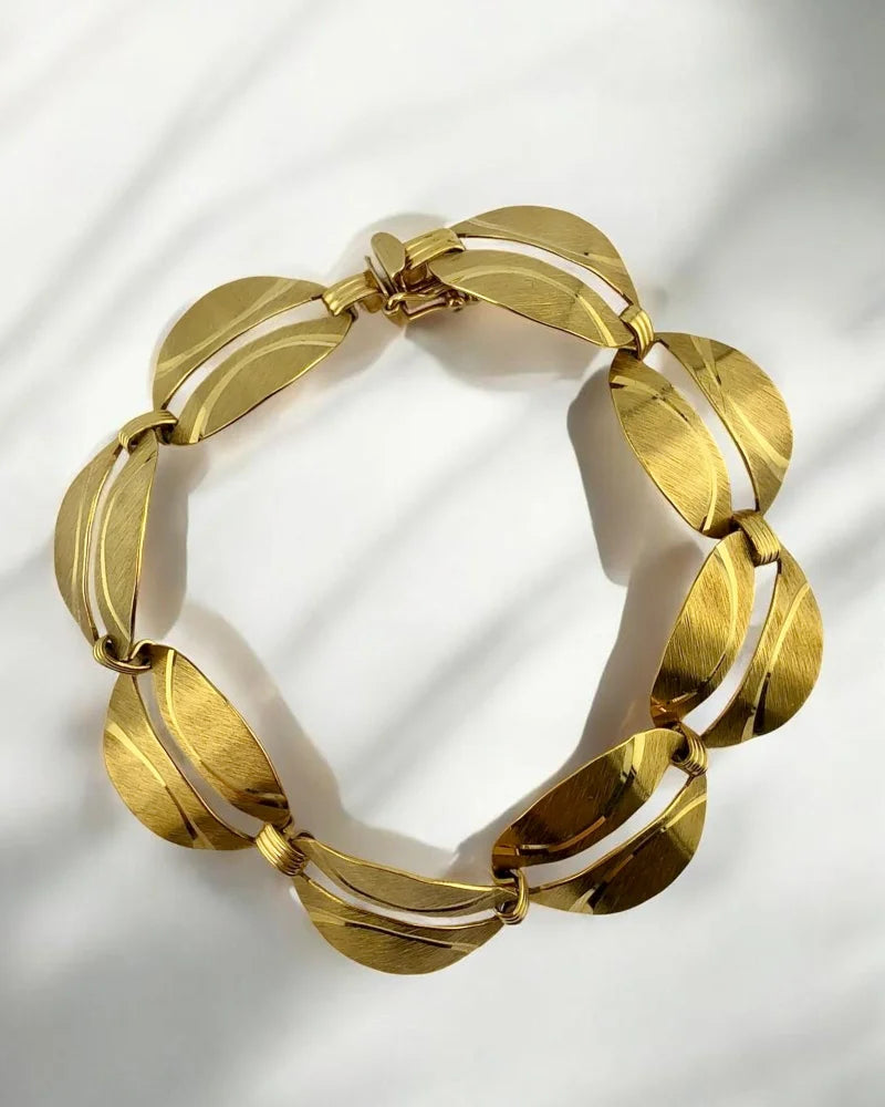 Vintage 10K Gold Fancy Link Bracelet with Oval Petal Cutout Links - 13.28 g - 10K Gold - Free shipping - 1