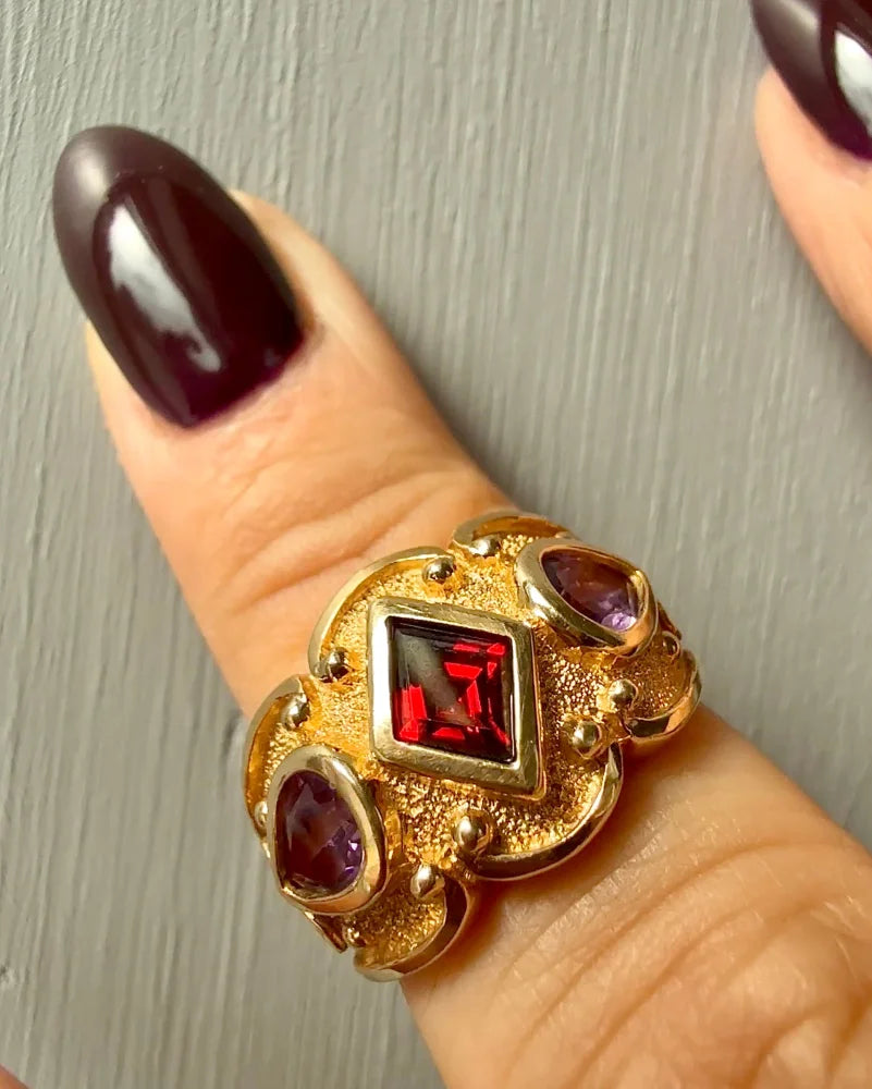 Vintage 10K Gold Garnet and Amethyst Victorian Revival Ring - 10K Gold - Free shipping - 2