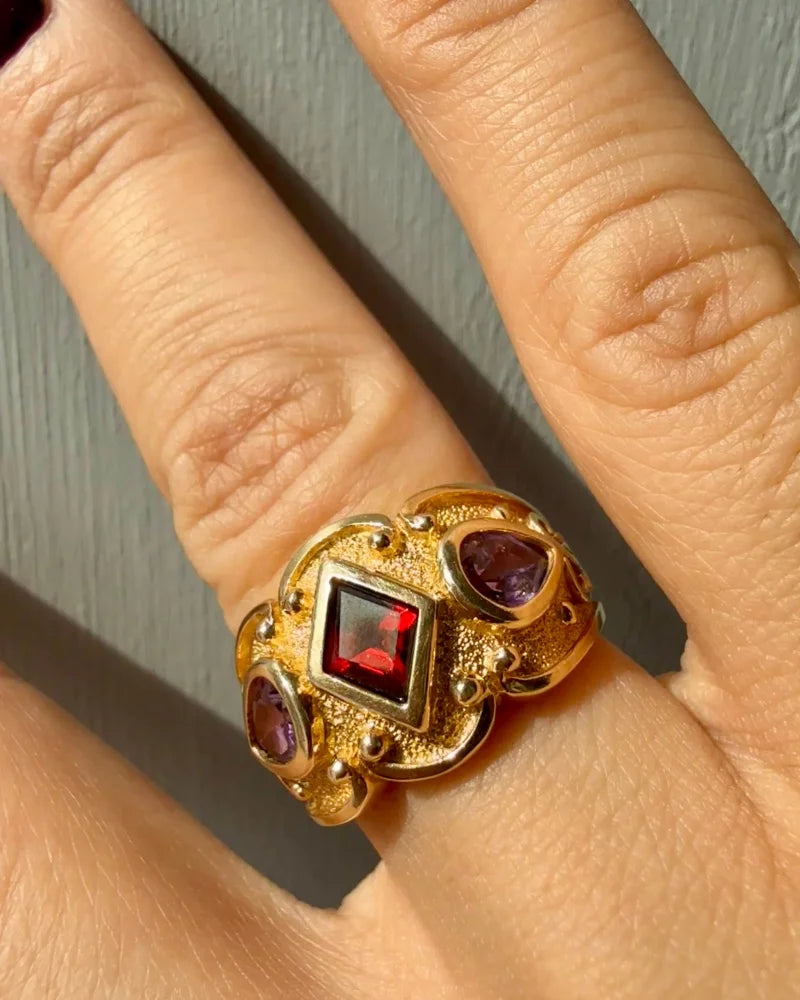 Vintage 10K Gold Garnet and Amethyst Victorian Revival Ring - 10K Gold - Free shipping - 6