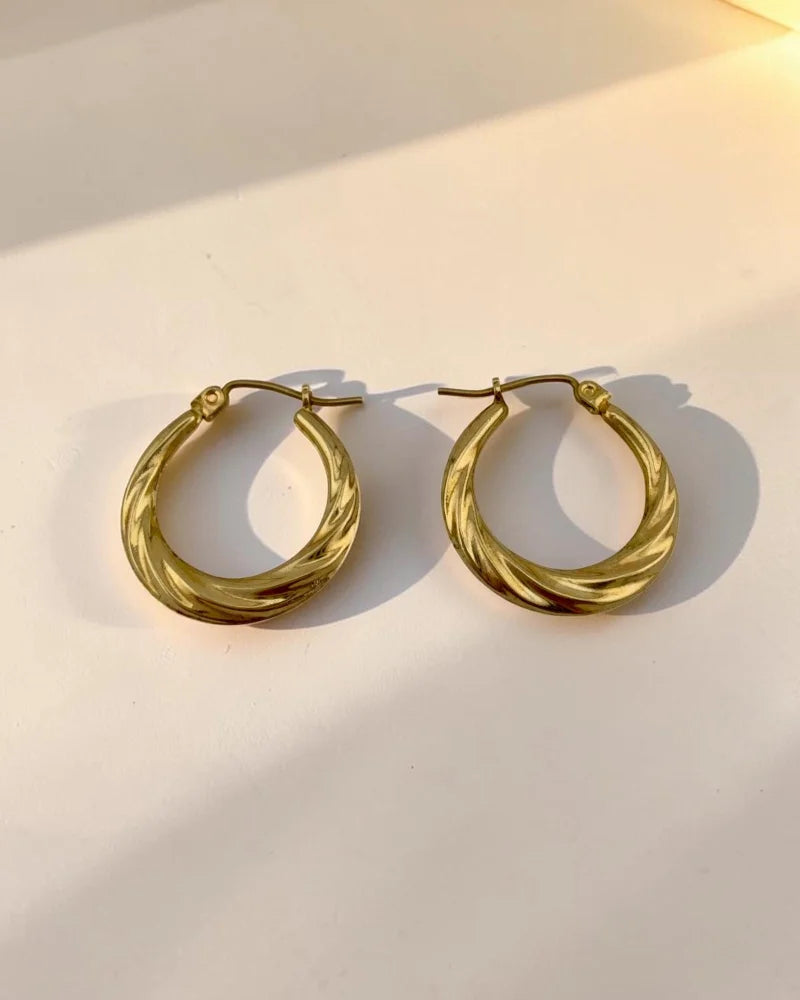 Vintage 10K Gold Twisted Hoop Earrings 20 mm - 10K Gold - Free shipping - 3