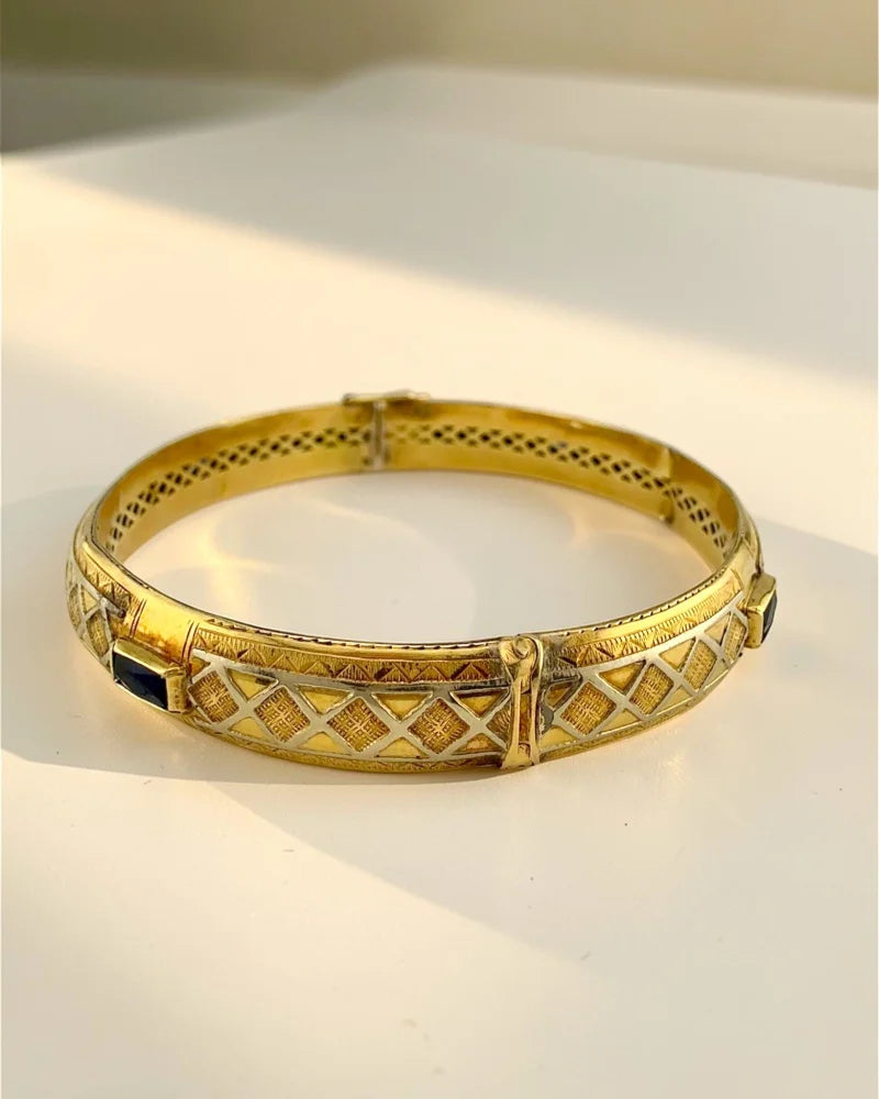Vintage 14K to 16K Gold Ornate Hinged Bangle - 14K Solid Gold - Free shipping - 3
