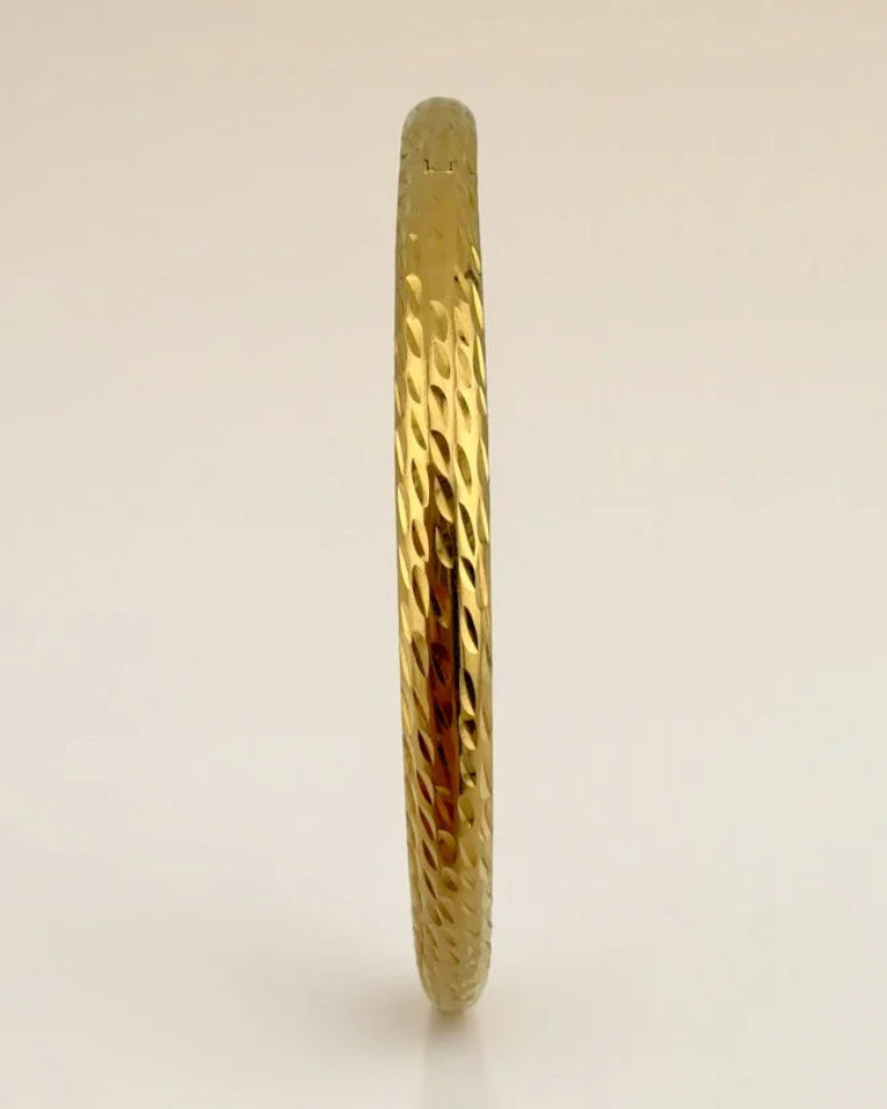 Vintage 14K Gold Bangle Bracelet with Diamond Cut Chevron - 4.6g - 14K Solid Gold - Free shipping - 2