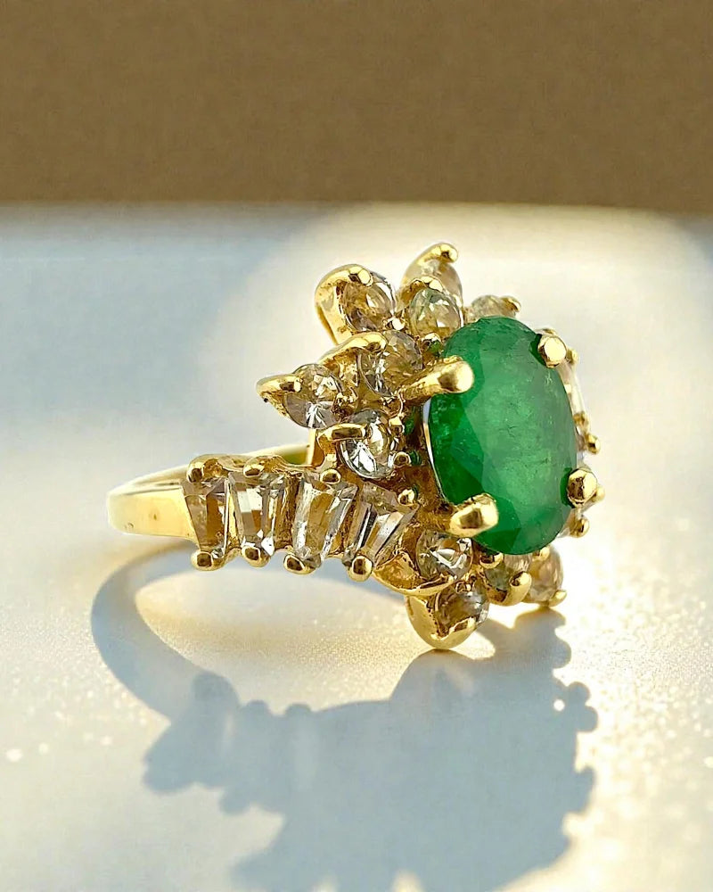 Vintage 14K Yellow Gold Emerald Ring with Colourless Sapphire Halo - 14K Solid Gold - Free shipping - 3