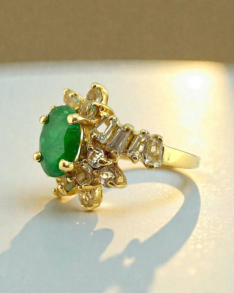 Vintage 14K Yellow Gold Emerald Ring with Colourless Sapphire Halo - 14K Solid Gold - Free shipping - 4
