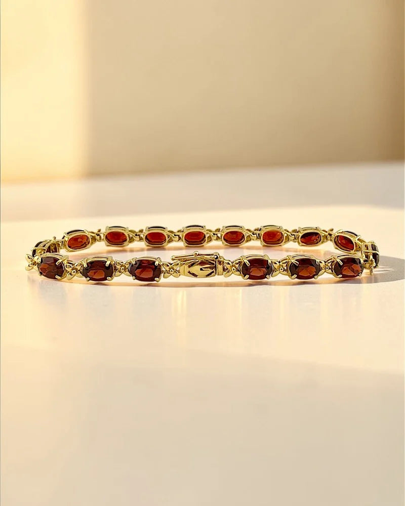 Vintage 14K Gold Ladies Garnet Bracelet 14 Ct - 14K Solid Gold - Free shipping - 10
