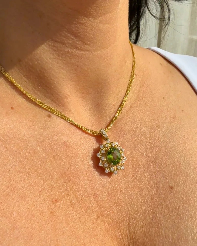 Vintage 1970s 4 ct Peridot & Diamond Sunburst Pendant in 14K Gold - 14K Solid Gold - Free shipping - 2