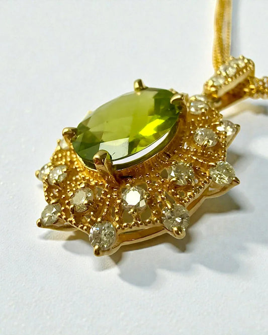 Vintage 1970s 4 ct Peridot & Diamond Sunburst Pendant in 14K Gold - 14K Solid Gold - Free shipping - 2
