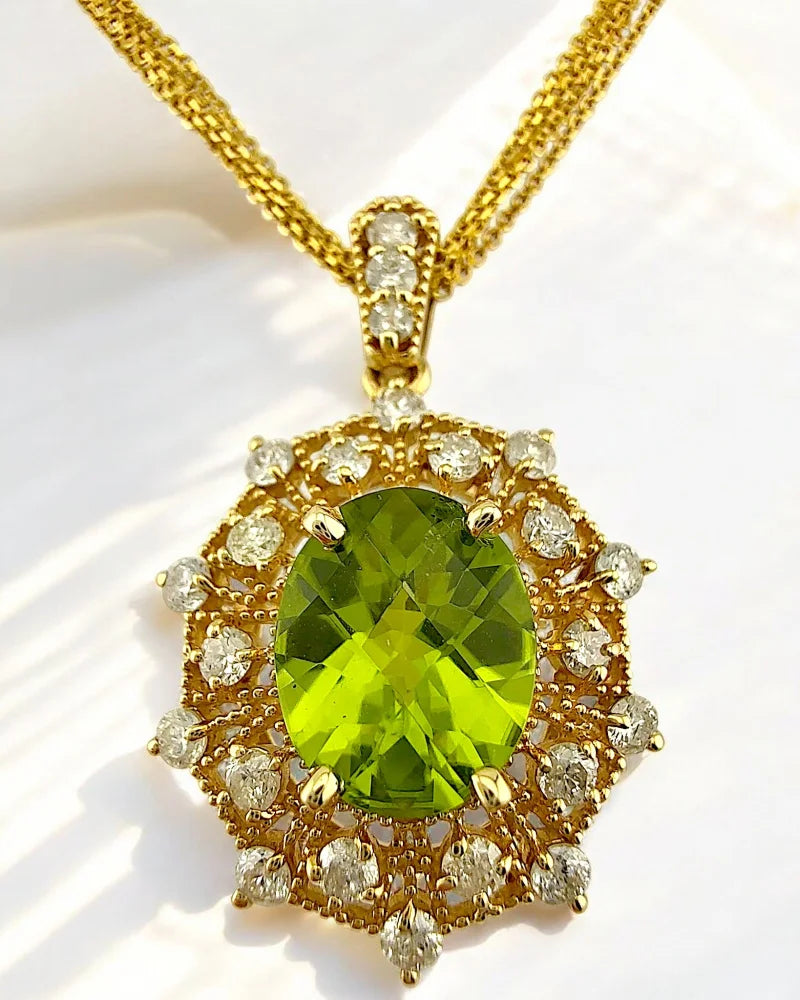 Vintage 1970s 4 ct Peridot & Diamond Sunburst Pendant in 14K Gold - 14K Solid Gold - Free shipping - 1