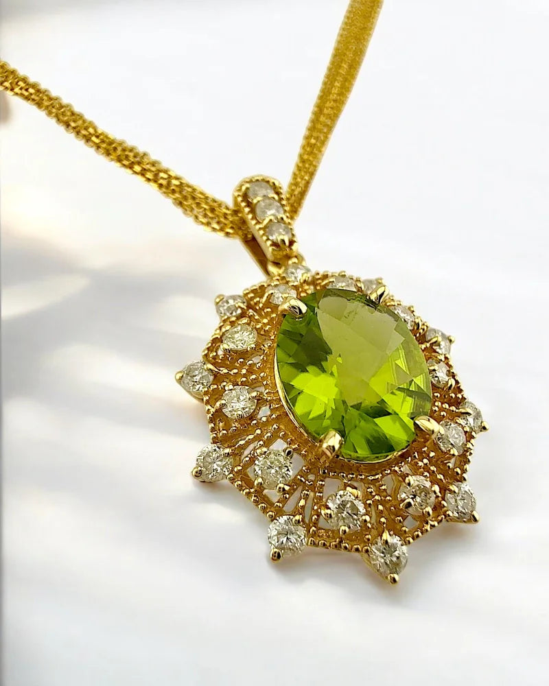 Vintage 1970s 4 ct Peridot & Diamond Sunburst Pendant in 14K Gold - 14K Solid Gold - Free shipping - 5