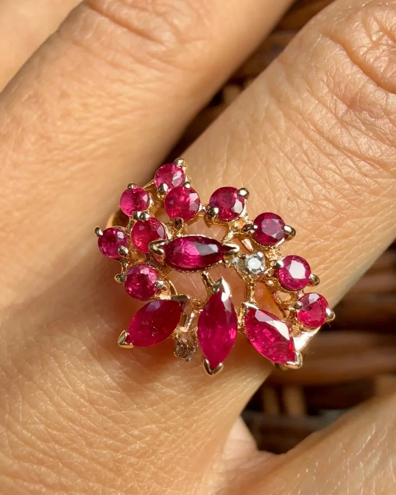 Vintage 1970s Ruby & Diamond Cluster Ring in 14K Gold - 14K Solid Gold - Free shipping - 2