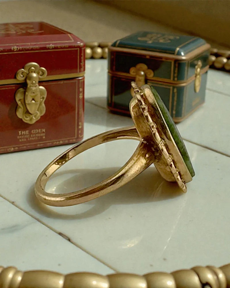 Vintage Natural Jade Ring in 10K Gold Scalloped Halo - Gold - 10K Gold - Free shipping - 3