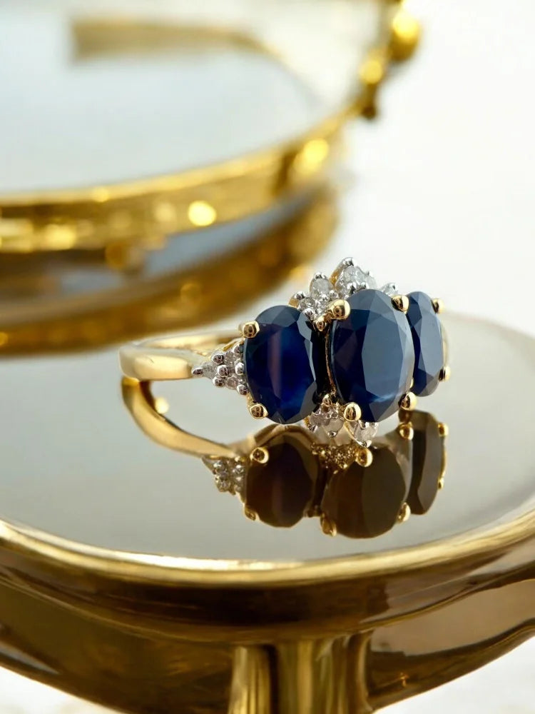 Vintage Natural Sapphire and Diamond Three-Stone Ring - 7 - 14K Solid Gold - Free shipping - 1