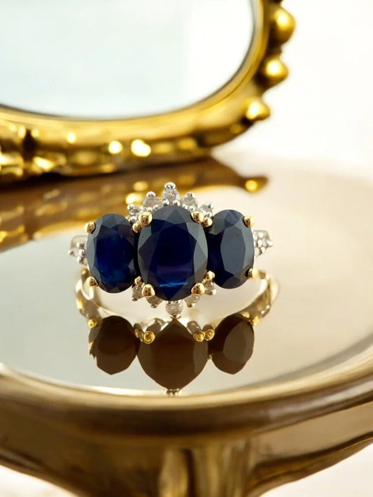 Vintage Natural Sapphire and Diamond Three-Stone Ring - 7 - 14K Solid Gold - Free shipping - 2