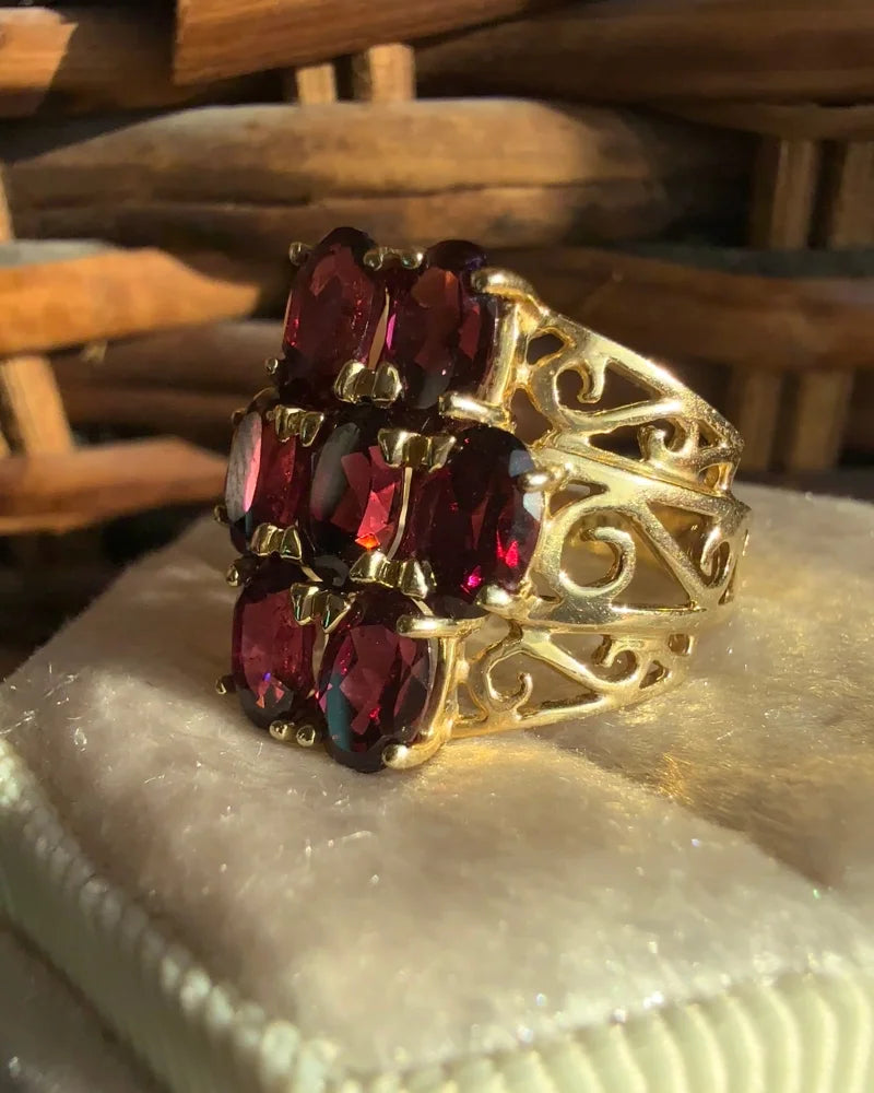 Vintage Rhodolite Garnet Cluster Ring in 10K Gold - 10K Gold - Free shipping - 6