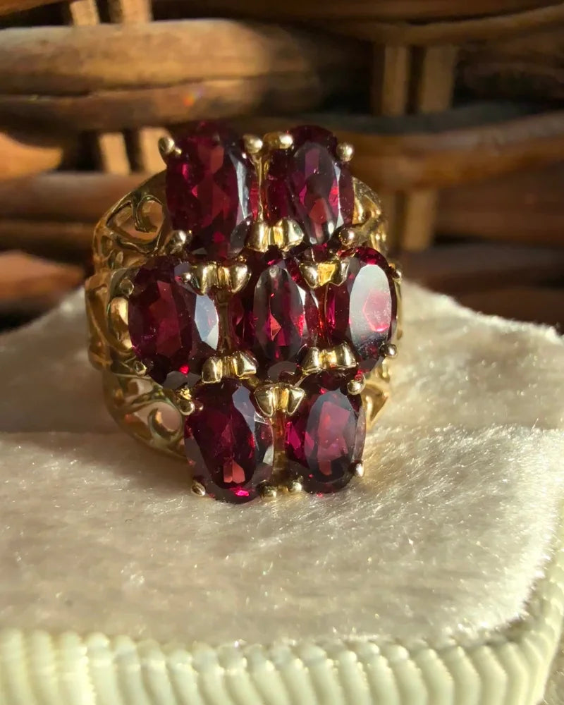 Vintage Rhodolite Garnet Cluster Ring in 10K Gold - 10K Gold - Free shipping - 12